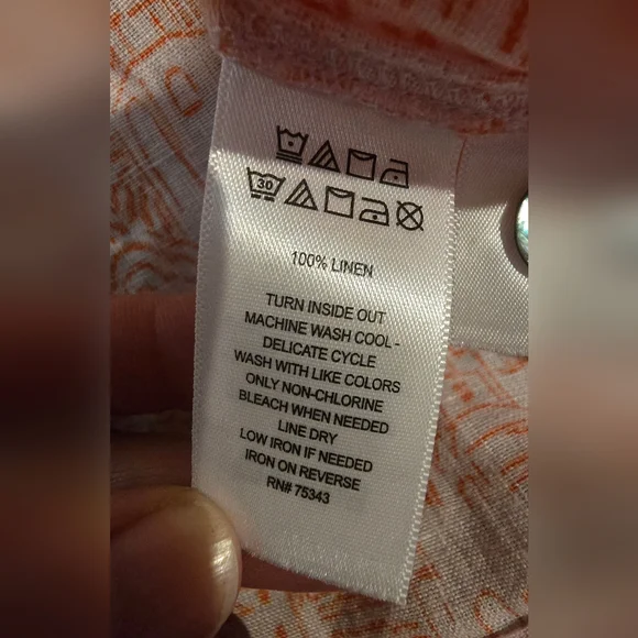 Cynthia Rowley Boxy Floral and Building Coral Top Size Medium - Picture 5 of 5